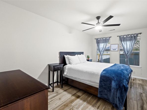 1304 Alamo ST, Austin TX 78702