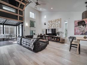 2928 E 13th ST B, Austin TX 78702