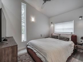 2928 E 13th ST B, Austin TX 78702