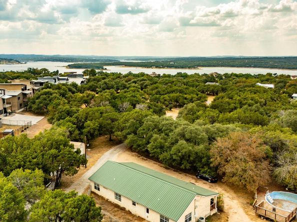4453 Eck LN B, Austin TX 78734