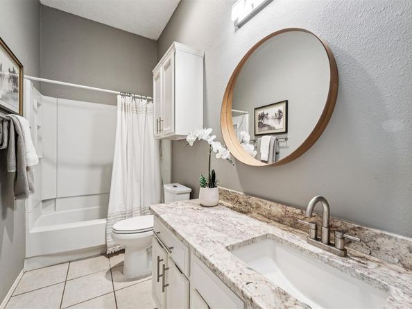 8204 Cahill DR, Austin TX 78729