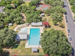 8204 Cahill DR, Austin TX 78729