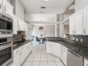 8204 Cahill DR, Austin TX 78729