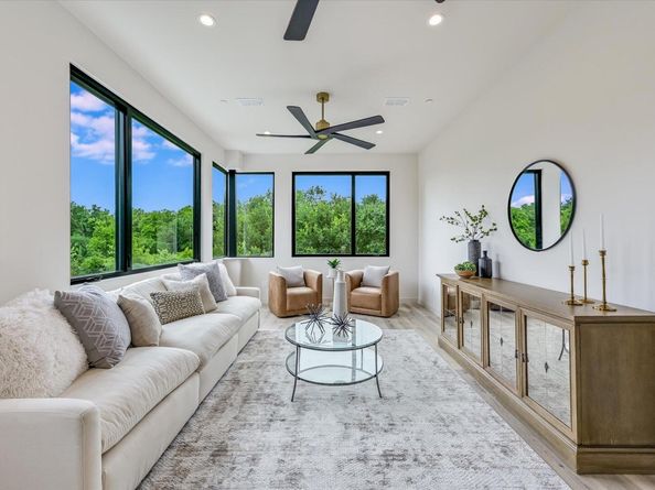 2615 Pembrook TRL, Austin TX 78731