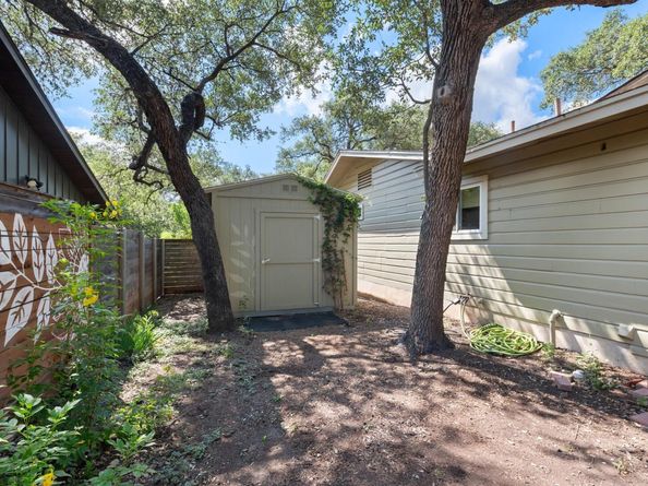 3014 Pin Oak CT, Austin TX 78704