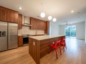 1701 Simond Ave 212, Austin TX 78723