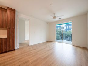 1701 Simond Ave 212, Austin TX 78723