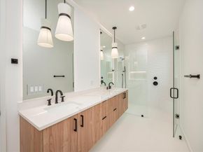 1712 Woodland Ave 1, Austin TX 78741