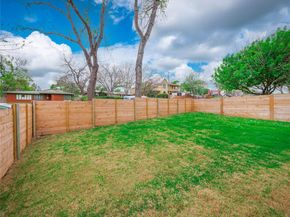 1712 Woodland Ave 1, Austin TX 78741