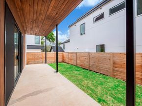 1712 Woodland Ave 1, Austin TX 78741
