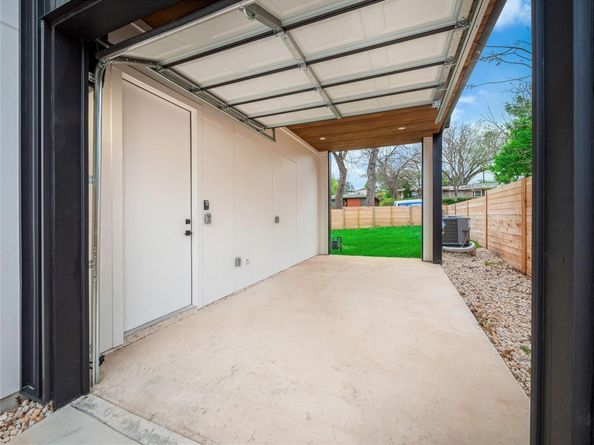 1712 Woodland Ave 1, Austin TX 78741