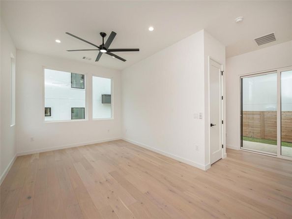 1712 Woodland Ave 1, Austin TX 78741