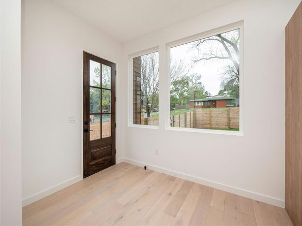 1712 Woodland Ave 1, Austin TX 78741