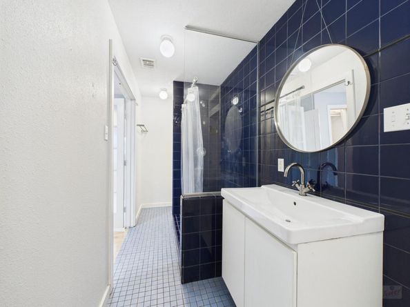 304 E 33rd ST 15, Austin TX 78705