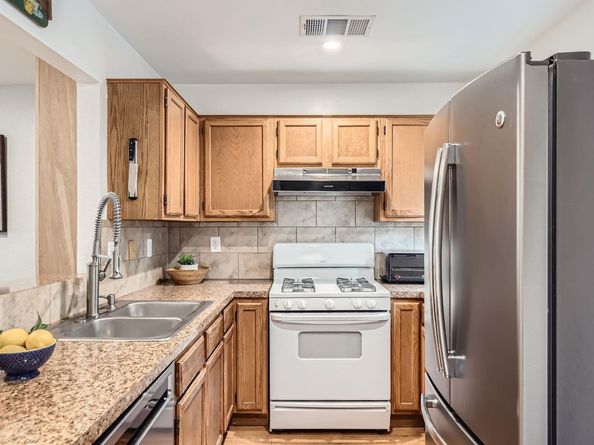 1411 Gracy Farms LN 113, Austin TX 78758