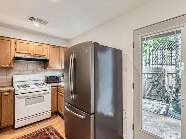 1411 Gracy Farms LN 113, Austin TX 78758