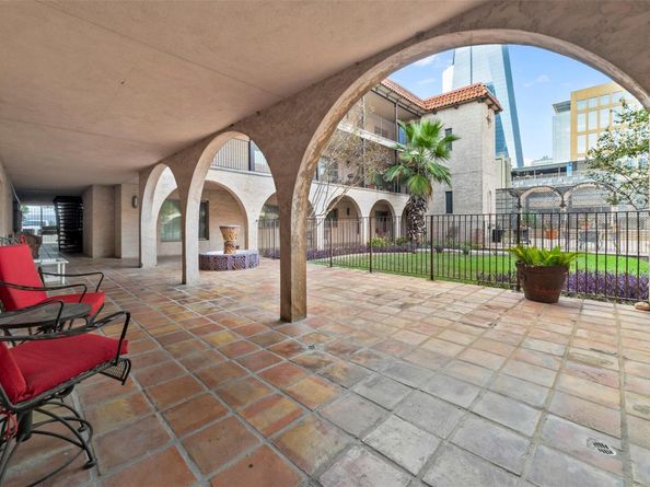 505 W 7th ST 113, Austin TX 78701