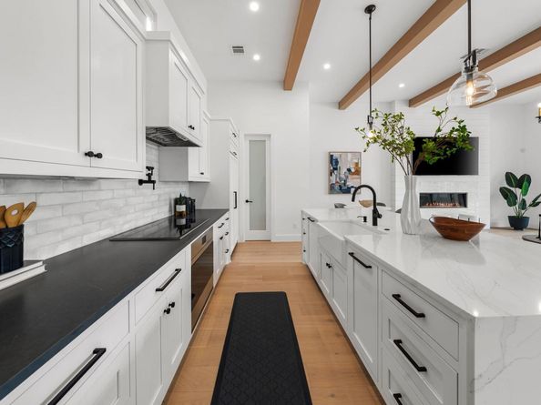 13408 Galleria CIR, Austin TX 78738