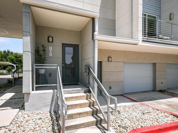 604 N Bluff DR 101, Austin TX 78745