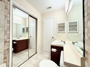 11901 Swearingen DR 13, Austin TX 78758