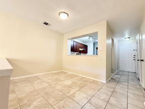11901 Swearingen DR 13, Austin TX 78758