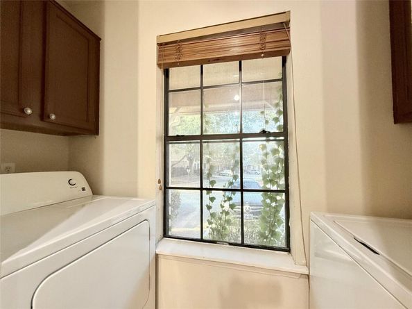 11901 Swearingen DR 13, Austin TX 78758