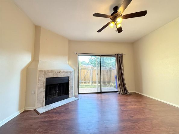 11901 Swearingen DR 13, Austin TX 78758