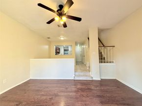11901 Swearingen DR 13, Austin TX 78758