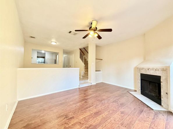 11901 Swearingen DR 13, Austin TX 78758
