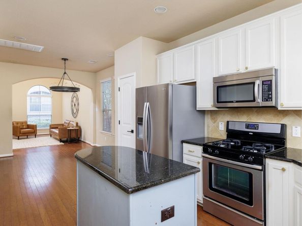 11400 W Parmer LN 11, Cedar Park TX 78613