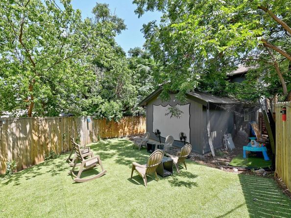 3402 Dolphin DR A, Austin TX 78704