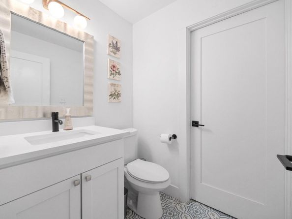 3402 Dolphin DR A, Austin TX 78704