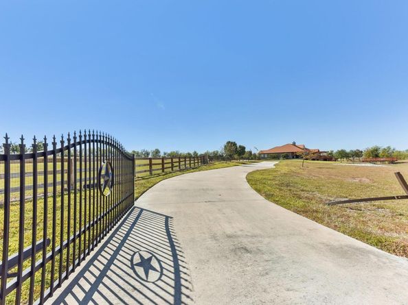 9511 Magnolia Ranch CV, Pflugerville TX 78660