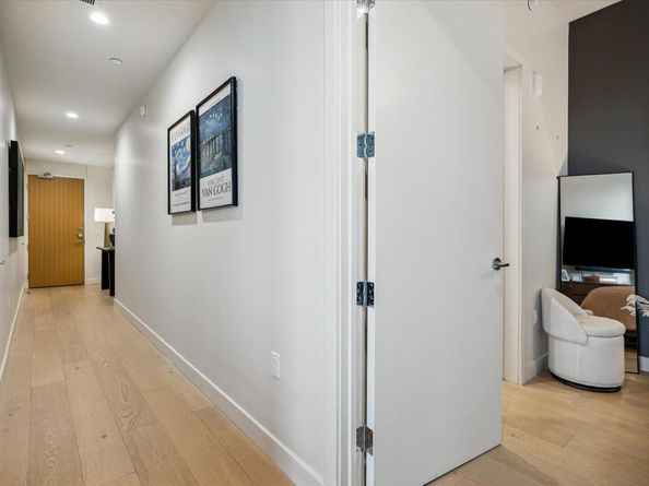 44 East Ave 1607, Austin TX 78701