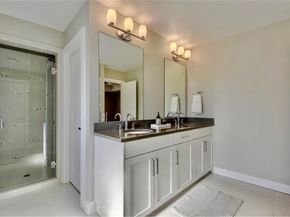 701 E 49th ST B, Austin TX 78751