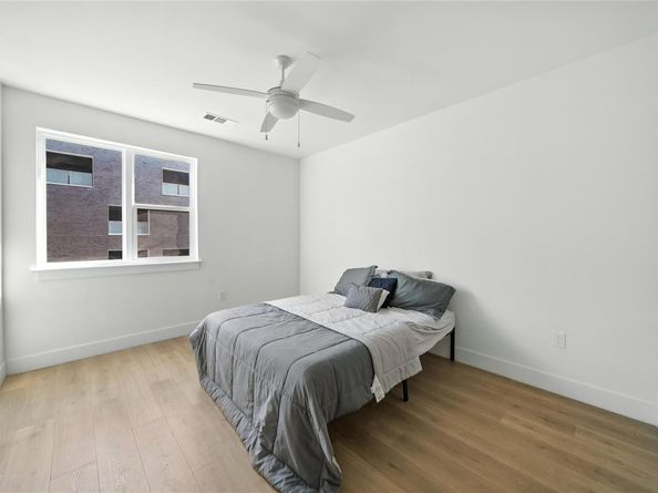 1701 Simond Ave 302, Austin TX 78723