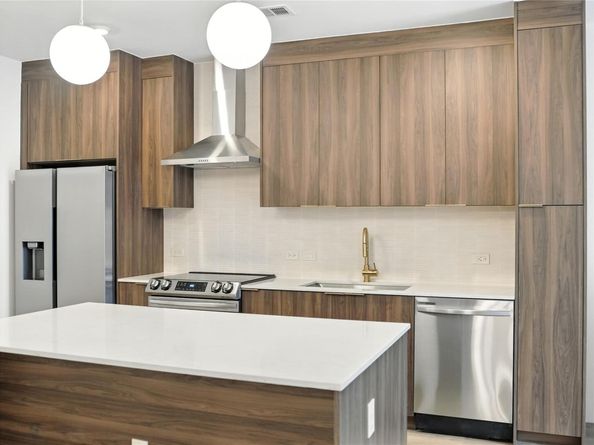 1701 Simond Ave 302, Austin TX 78723