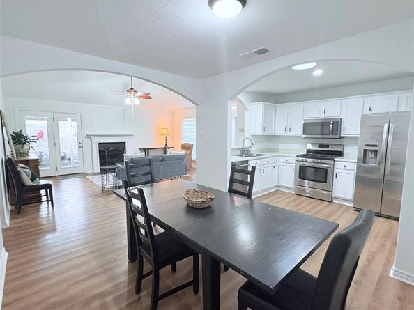 608 Saunders DR, Round Rock TX 78664