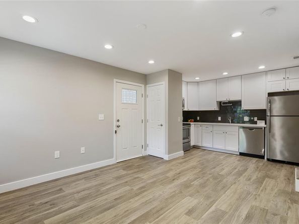 935 La Posada DR 158, Austin TX 78752