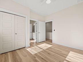 4801 Sara DR A, Austin TX 78721