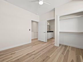 4801 Sara DR A, Austin TX 78721
