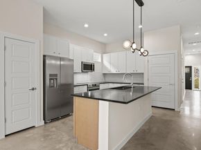 4801 Sara DR A, Austin TX 78721