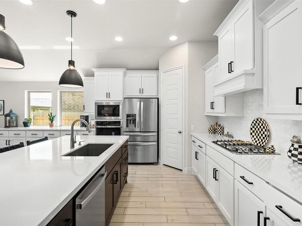 512 Monrovia CT, Liberty Hill TX 78642