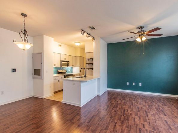 1201 Grove BLVD 702, Austin TX 78741