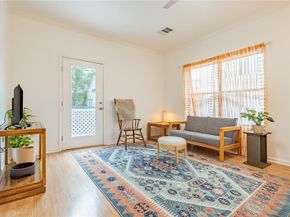 933 E 51st ST, Austin TX 78751