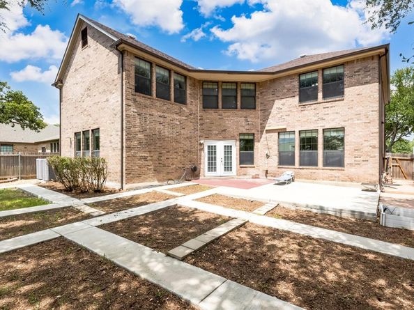 2310 Mckendrick DR, Cedar Park TX 78613