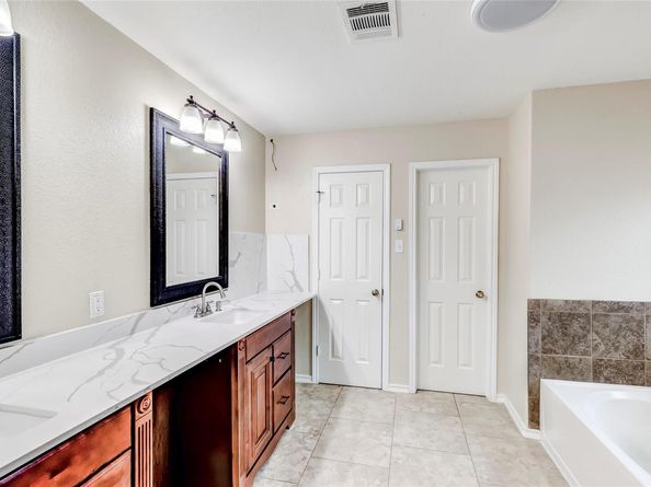 2310 Mckendrick DR, Cedar Park TX 78613