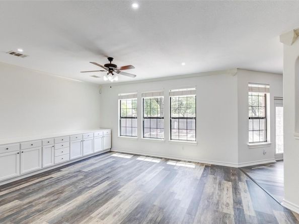 2310 Mckendrick DR, Cedar Park TX 78613