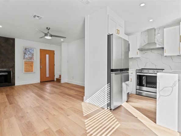 2706 Wheless LN Bldg 4, Austin TX 78723