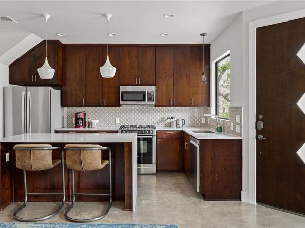 1103 E 12th ST, Austin TX 78702